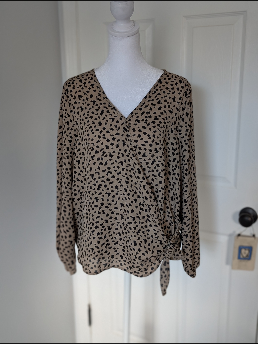 Paper Moon Ladies’ Tan and Brown Print Pullover Long Sleeve Shirt